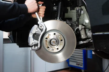 KFZ Wartung Reparatur Bremsen wechseln Werkstatt in Zwickau - Dörfelt die Werkstatt