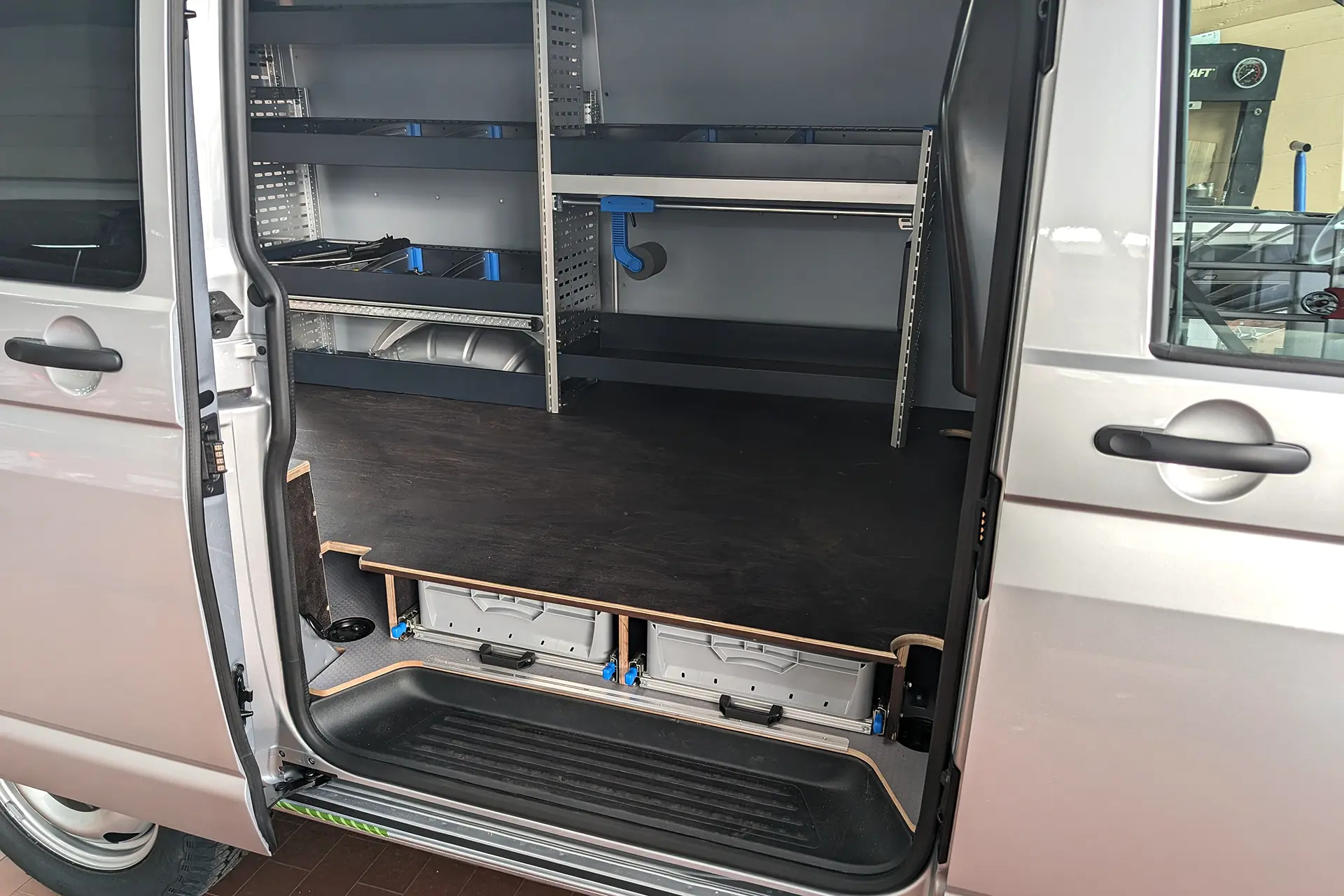 Transporter Fahrzeugeinrichtung nachrüsten in Zwickau - Dörfelt die Werkstatt