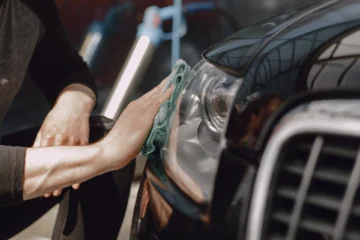 Scheinwerfer Steinschlag Reparatur in Zwickau - Dörfelt GmbH die Werkstatt