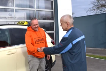 Werkstatt Taxi Mietwagen in Zwickau - zufriedener Kunde bei Dörfelt GmbH