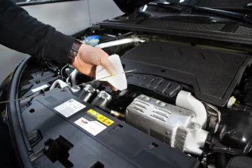 Wartung Ölwechsel Auto durchchecken lassen in Zwickau Dörfelt die Werkstatt