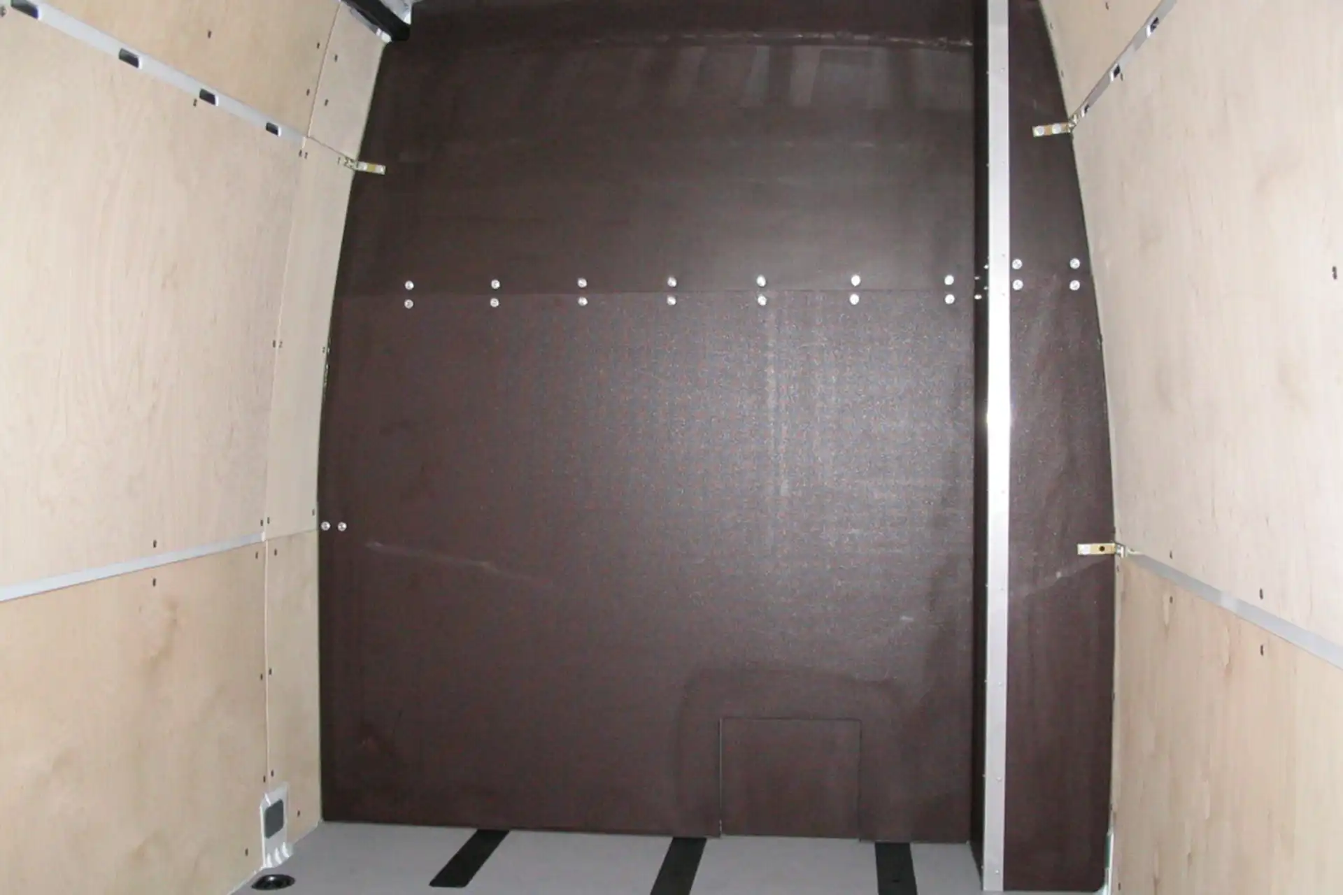 Siebdruckplatte Holz Trennwand Sonderfahrzeugbau Transporter