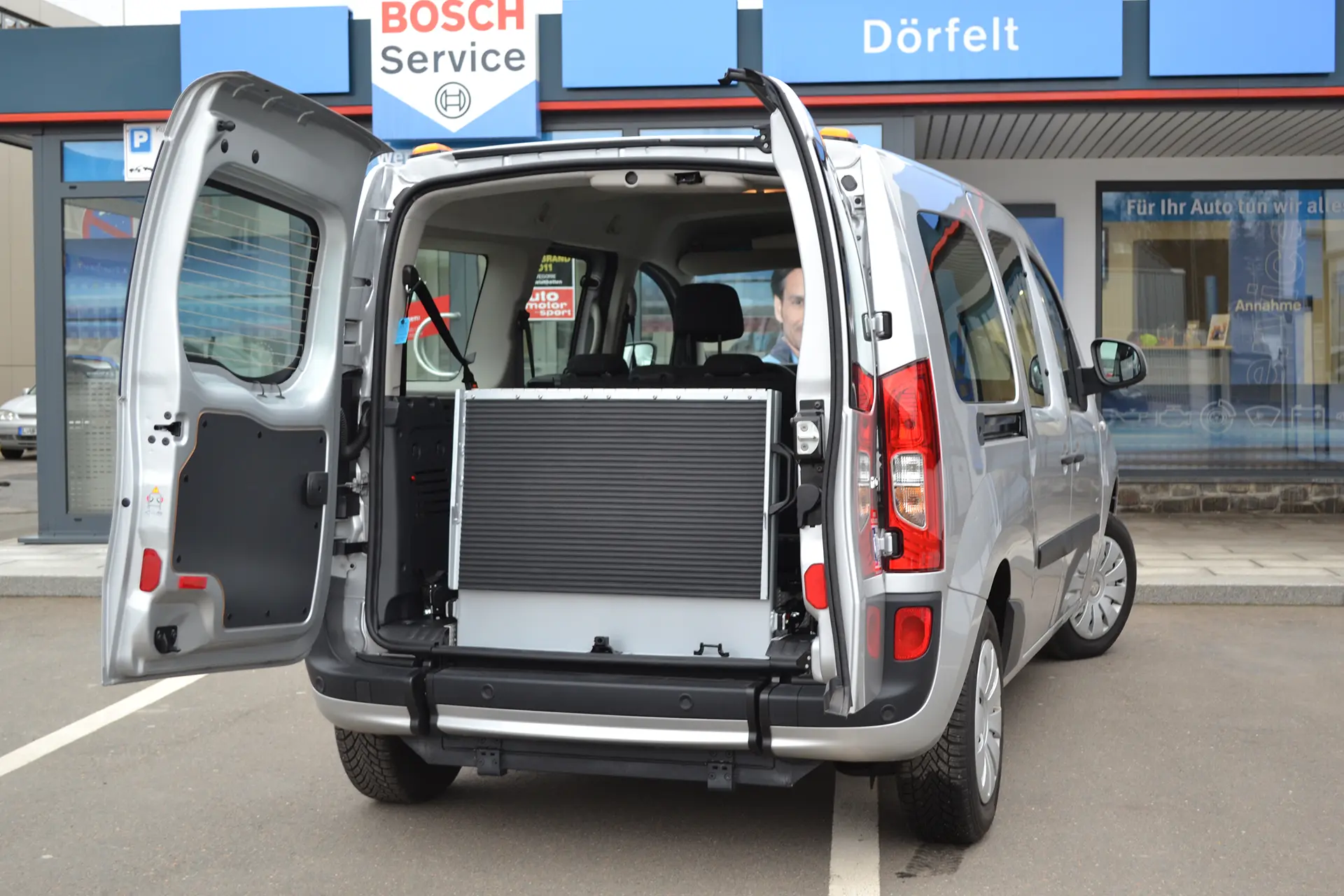 PKW Nachrüstung Auffahrschiene für Rollstuhl in Zwickau- Doerfelt die Werkstatt