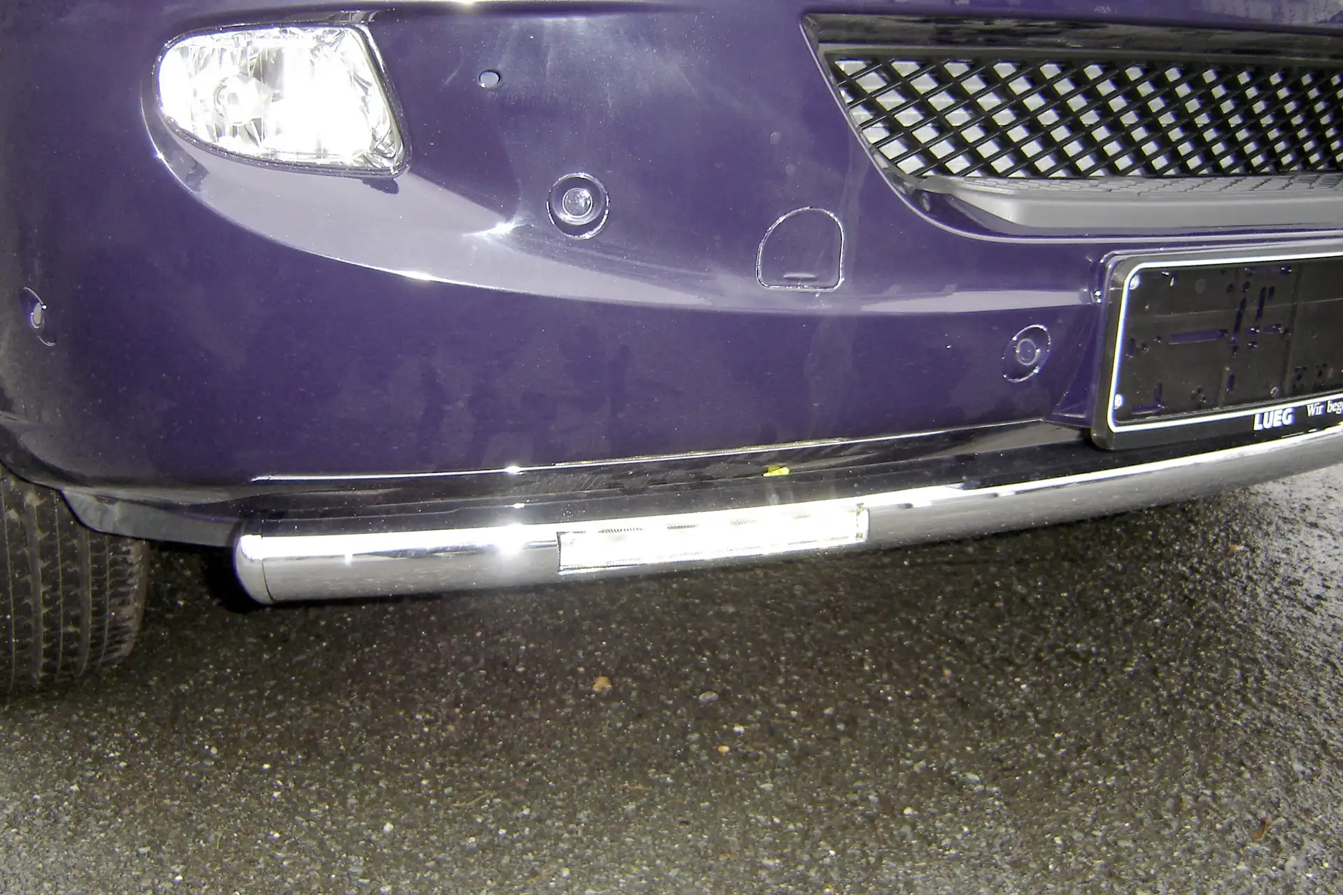 LED-Beleuchtung für Mercedes Stoßstange und Frontschürze mit Lazer Grill – professionelle Montage in Werkstatt in Zwickau