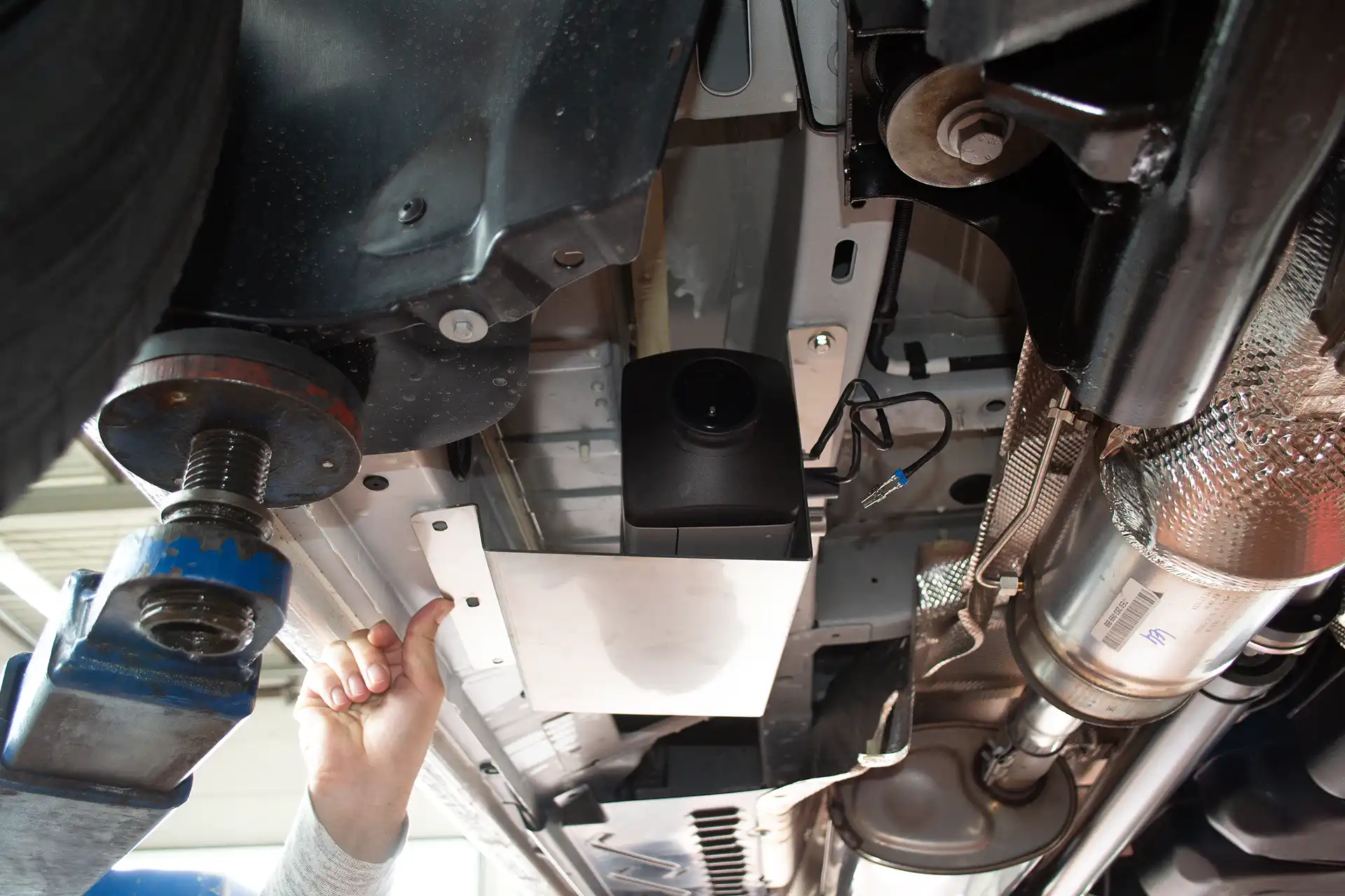 DÖRFELT - DIE WERKSTATT Einbaukasten Premium Unterflur für Luftheizung Air Top 2000 Airtronic Autoterm stabile intelligente Grundplatte zur thermischen Entkopplung Zwickau