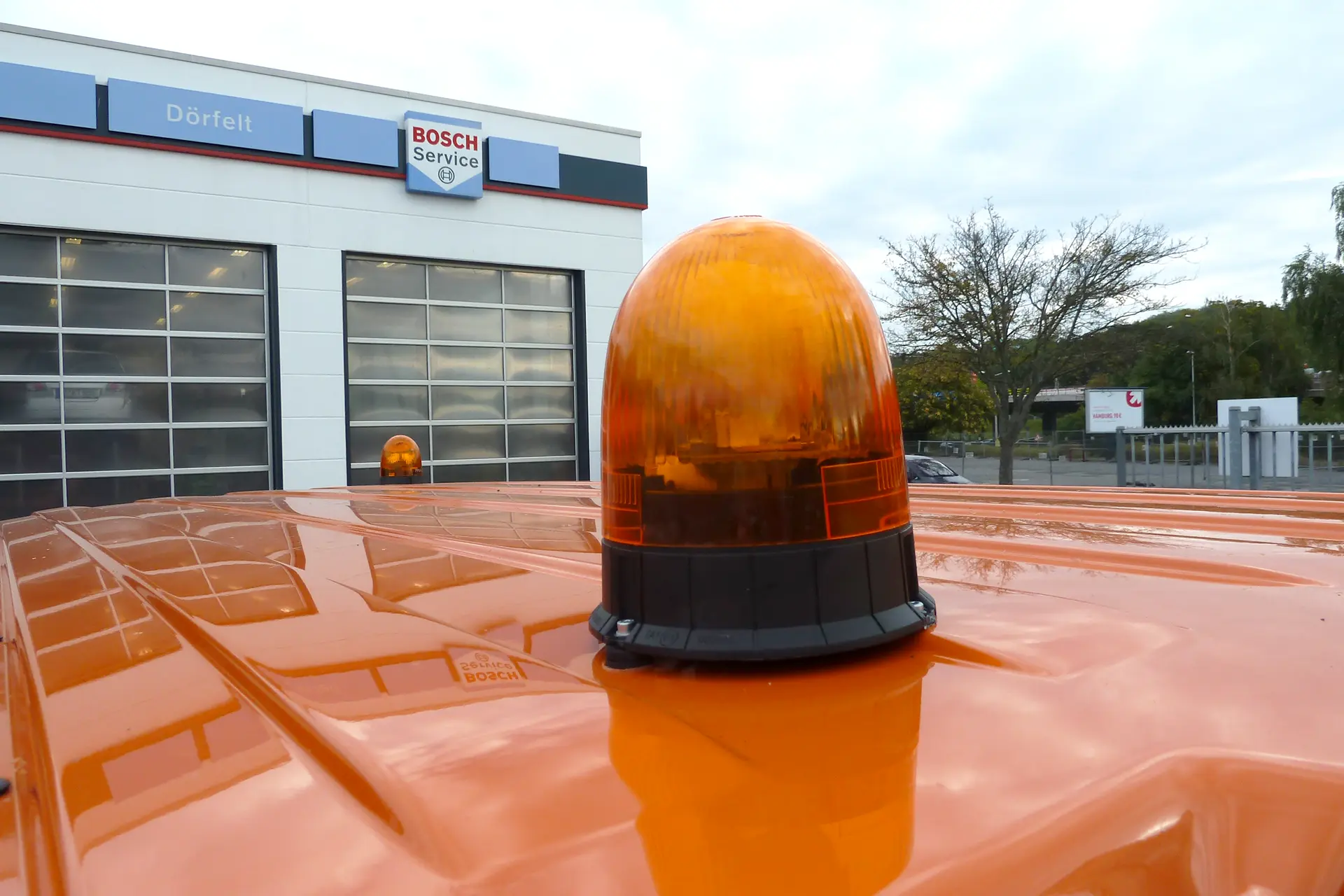 Sondersignalanlagen und Warnanlagen für Einsatzfahrzeuge – Front- & Heckblitzer von HÄNSCH und HELLA | Döerfelt Zwickau