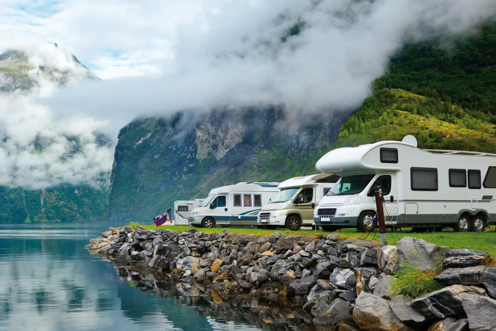 DÖRFELT DIE WERKSTATT in Zwickau Standheizung nachrüsten für Camper und Wohnmobil ideal für Norwegen und kalte Temperaturen zuverlässige Luftheizung für Wintercamping Urlaub mit Webasto Eberspächer und Autoterm effiziente Heizlösung für Transporter und Van Ausbau