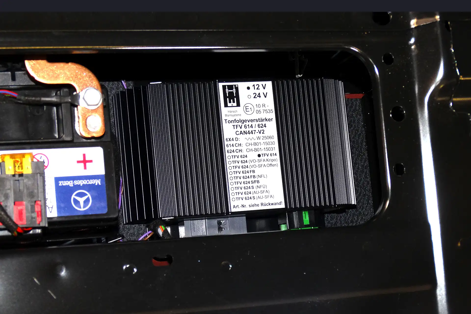 Tonfolgeanlage HÄNSCH TFV 614: Tonfolgeverstärker für Einsatzfahrzeuge | Döerfelt Werkstatt Zwickau