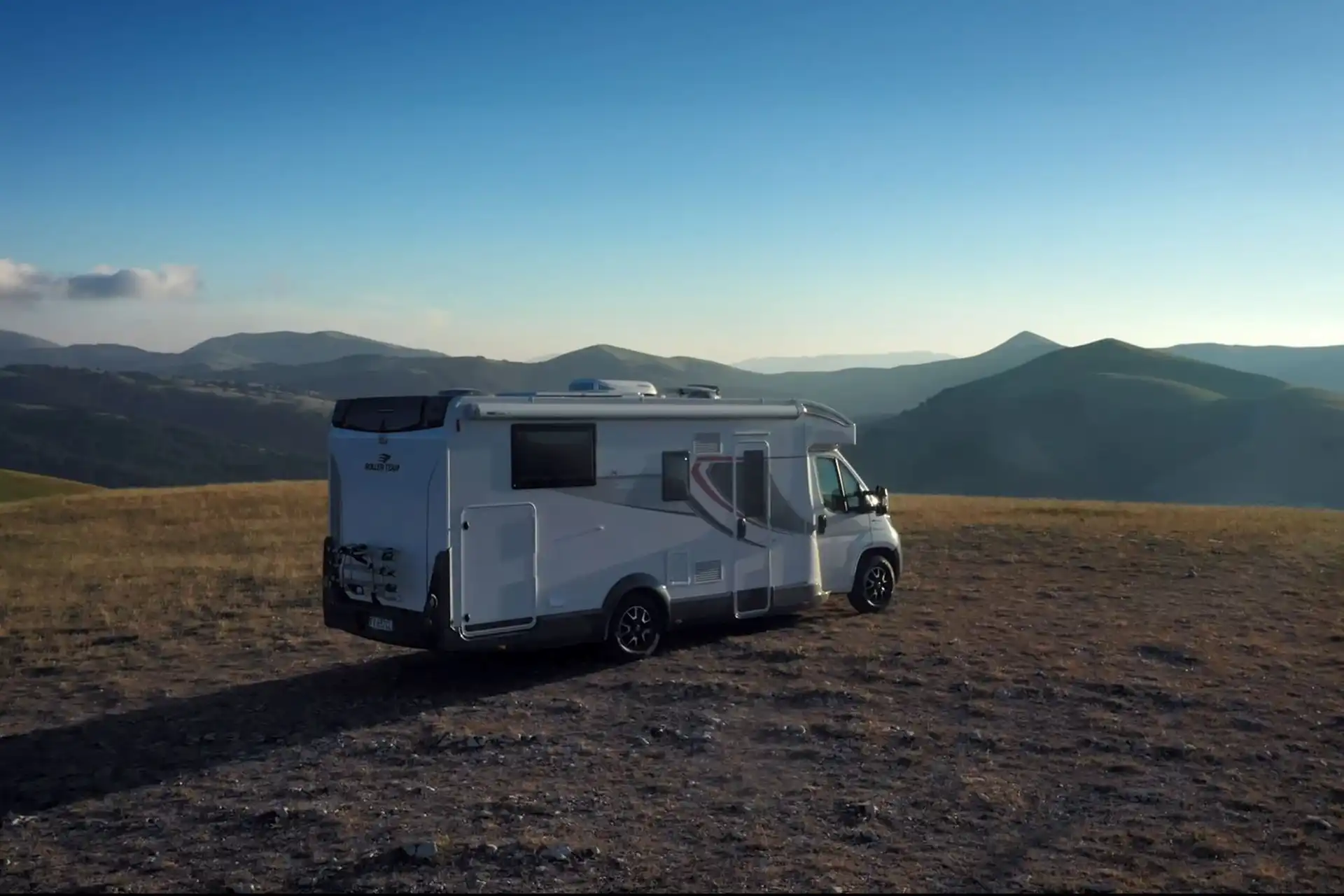 Webasto Cool Top Trail Dachklimaanlage für Camper und Wohnmobil leistungsstarke Klimaanlage nachrüsten mit professionellem Einbau bei DÖRFELT DIE WERKSTATT in Zwickau effiziente Kühlung für mobiles Reisen